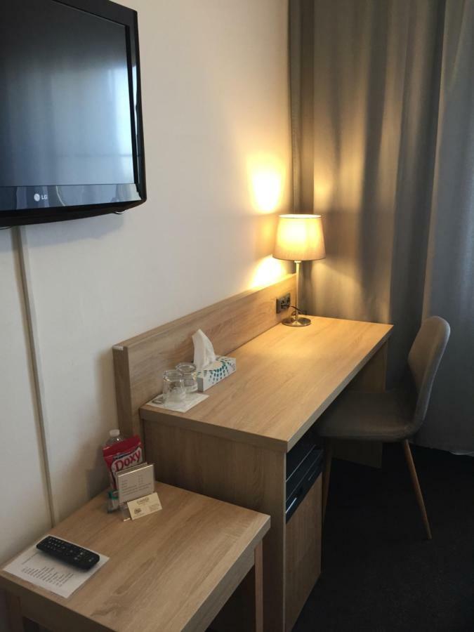 Restaurace A Penzion U Hasicu Klimkovice Ngoại thất bức ảnh